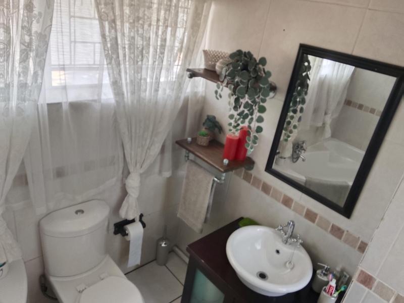 3 Bedroom Property for Sale in Sasolburg Free State